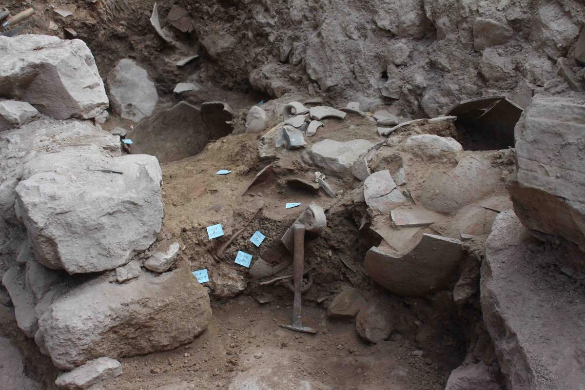 Un site de fouilles de Jérusalem portant des traces de la destruction causée par le tremblement de terre de 750 avant notre ère (Photo : Johanna Regev)
